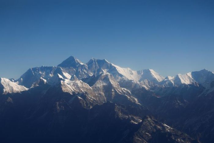 Read more about the article India: skies turn blue and Himalayas visible from 200km away for the first time in 30 years